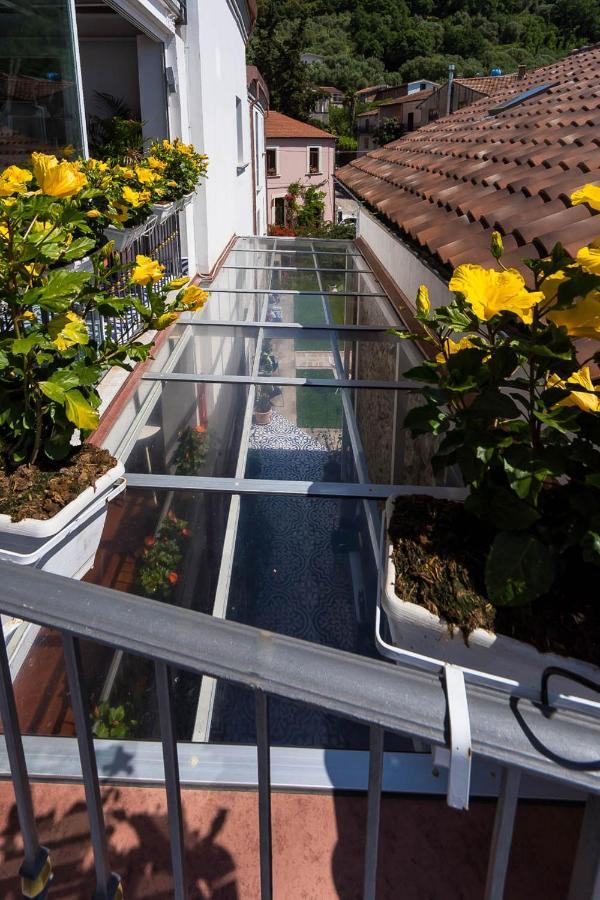 Ispani Inn Resort 外观 照片